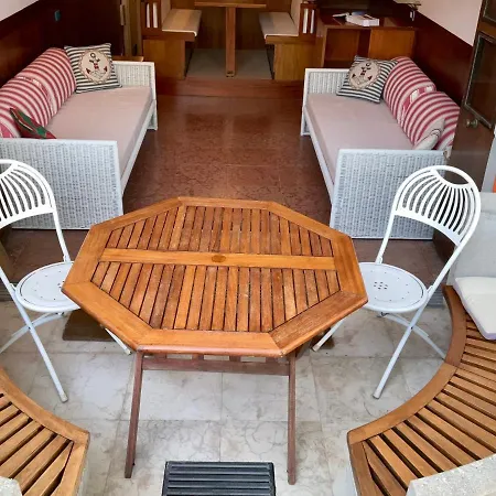 Aquamar On The By Venicescape Апартаменти *